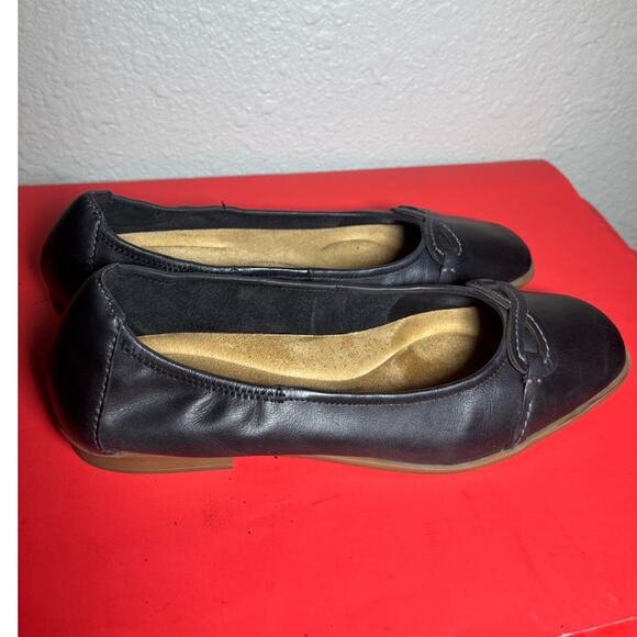 Clarks Collection Ultimate Comfort Black Leather Flats size 11 M - Picture 1 of 8